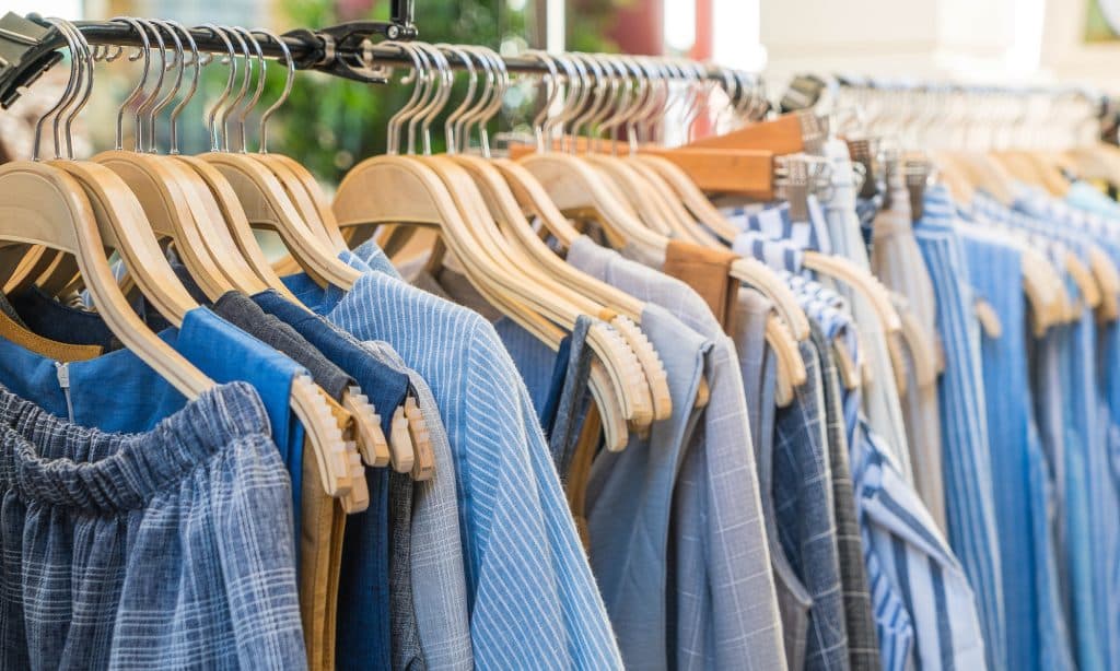 Brechós: A Nova Tendência de Moda com Estilo e Consciência Ambiental