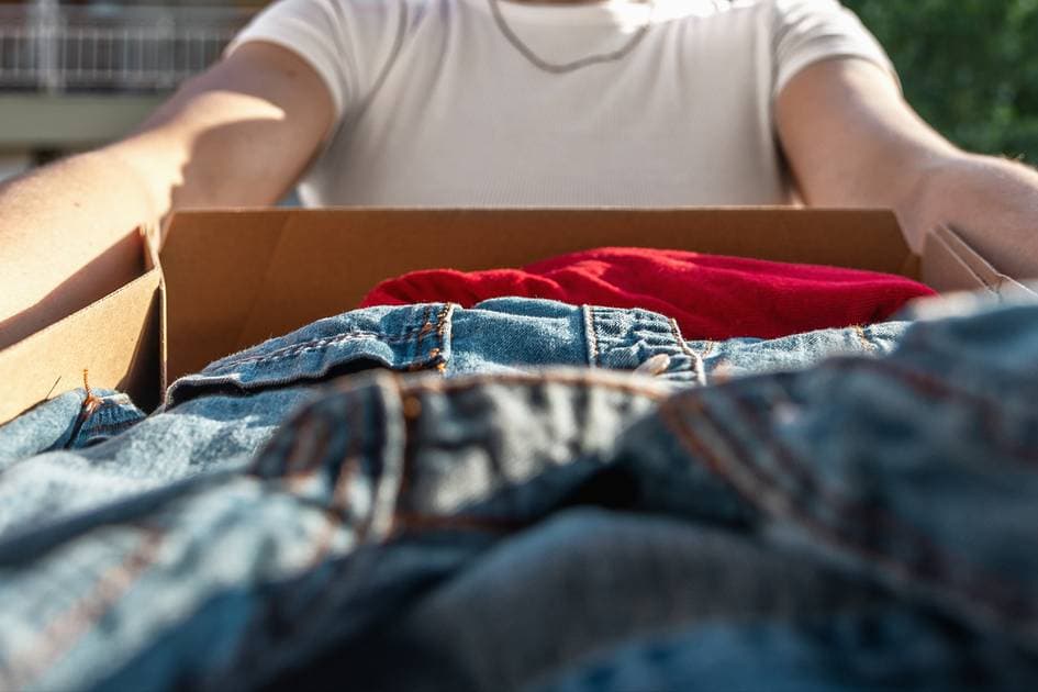 Forças que moldam a transição para a moda e estilo de vida de segunda mão